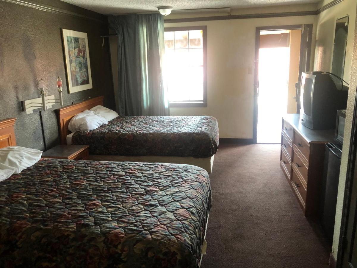 Airport Inn And Suites Талса Экстерьер фото